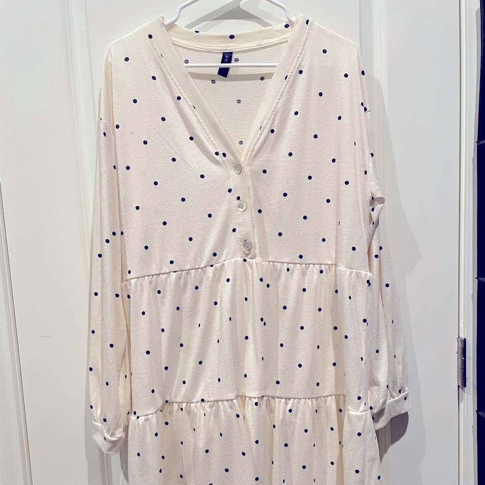Babydoll long sleeve dress in spot print